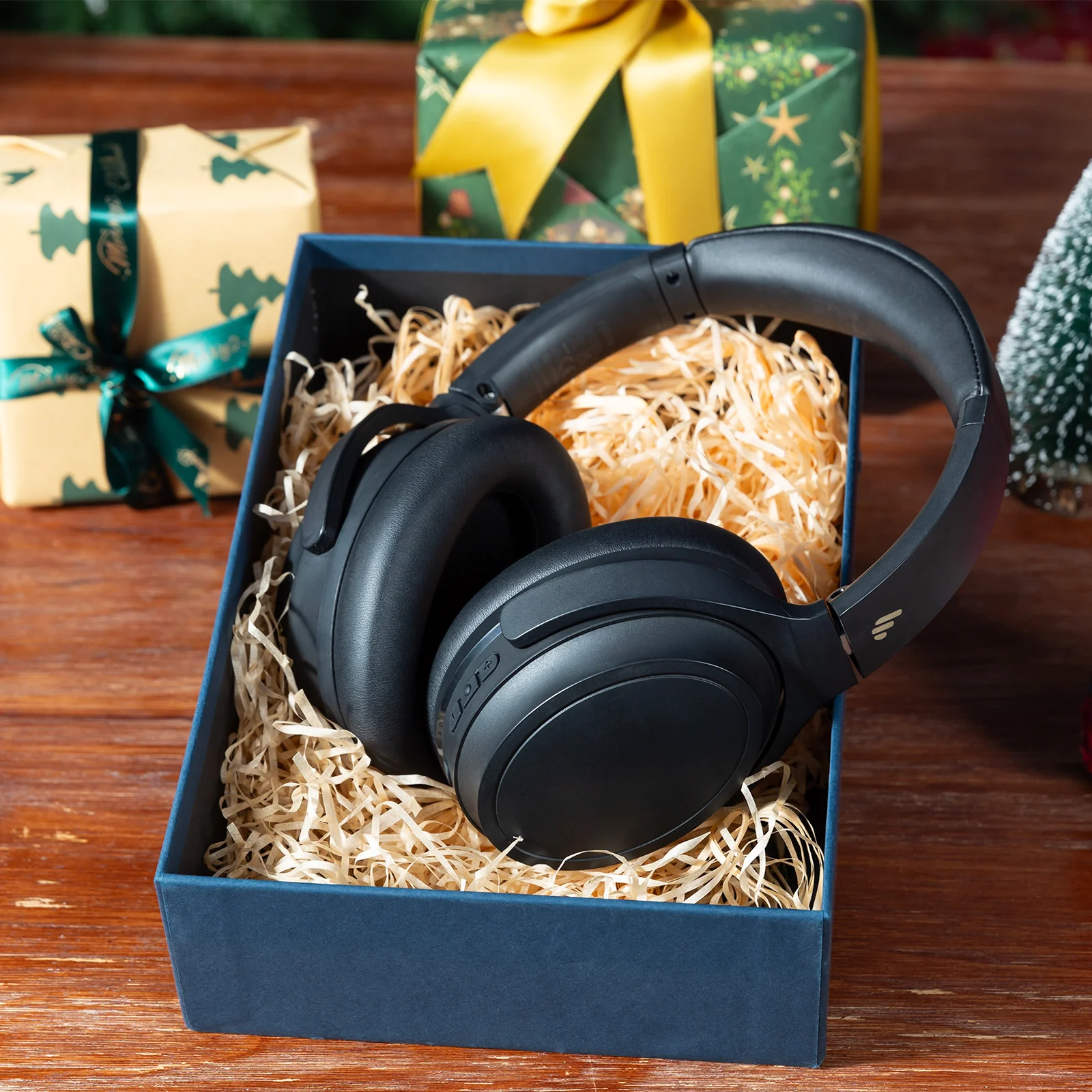 WH700NB Wireless Active Noise Cancellation Over-Ear Headphones (Certified Refurbished) - Image 20